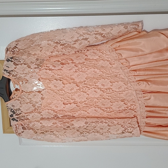 Retro late 80s taffeta dress - Picture 2 of 10